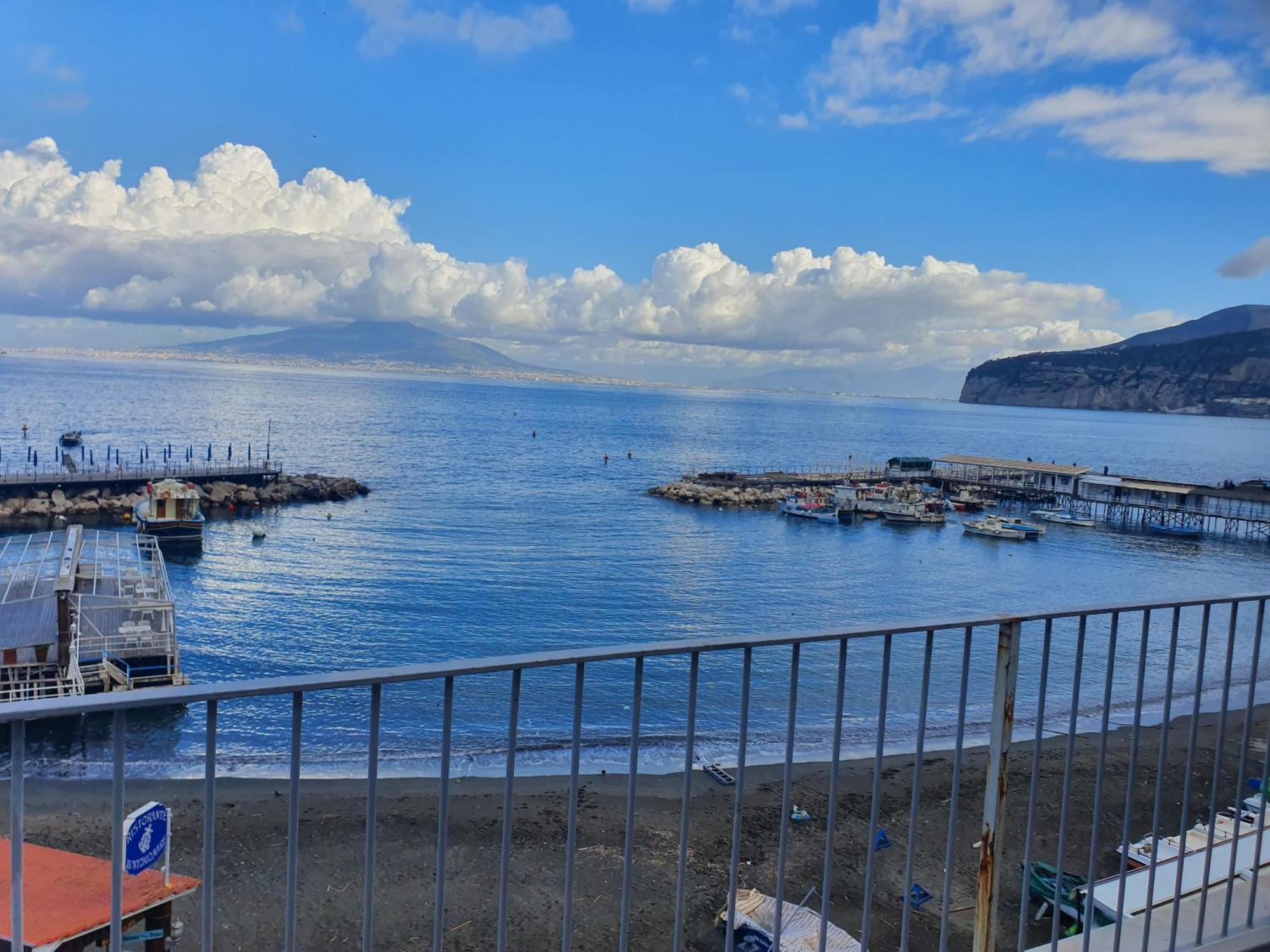 Il Borgo Antico Sorrento Sea View Apartment Екстериор снимка