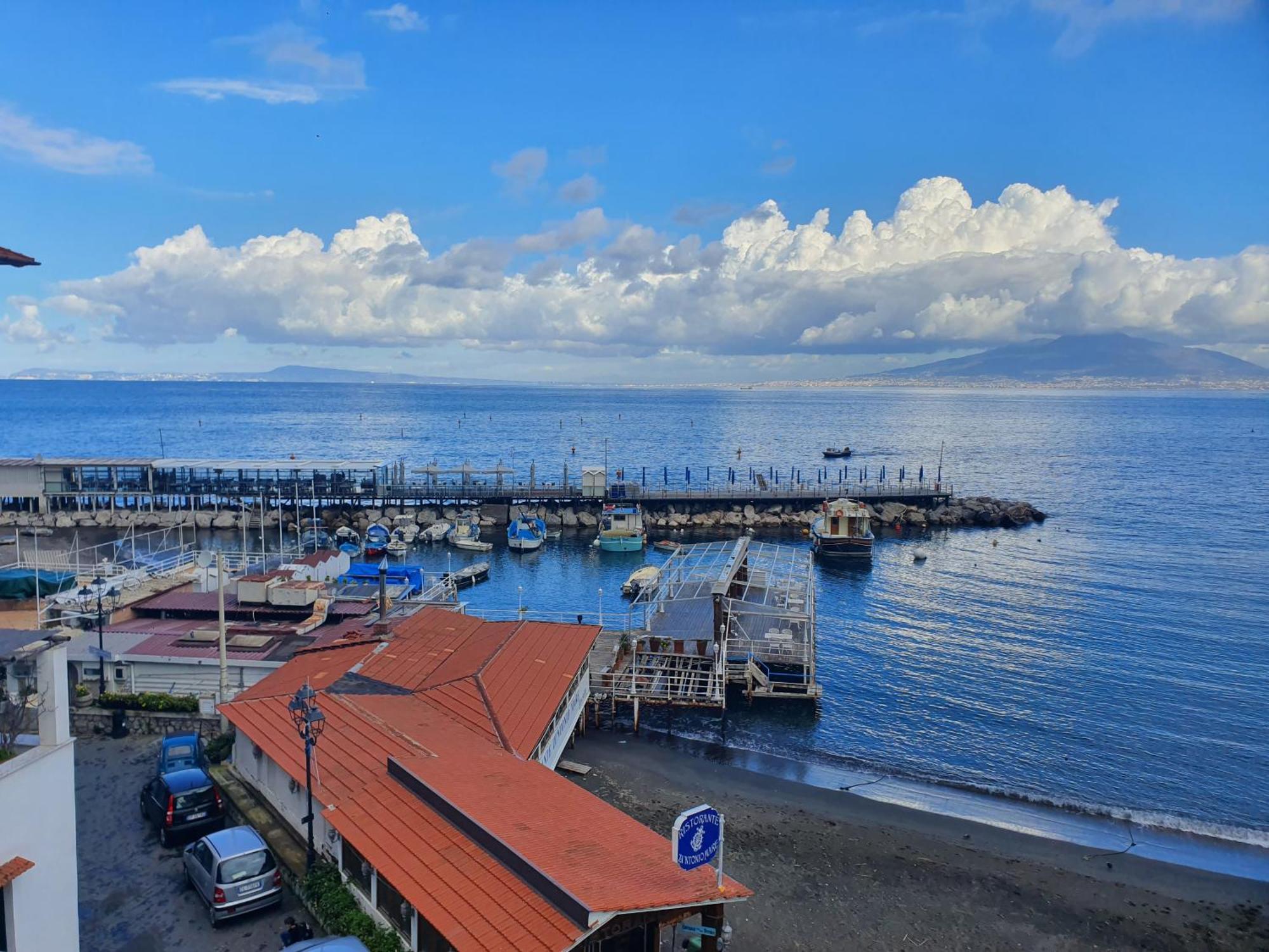 Il Borgo Antico Sorrento Sea View Apartment Екстериор снимка