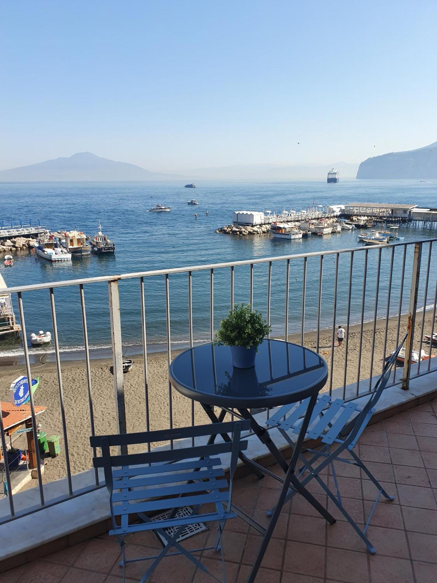 Il Borgo Antico Sorrento Sea View Apartment Екстериор снимка