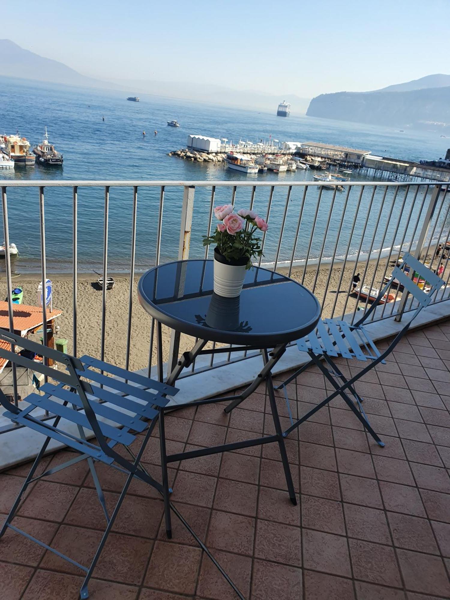 Il Borgo Antico Sorrento Sea View Apartment Екстериор снимка